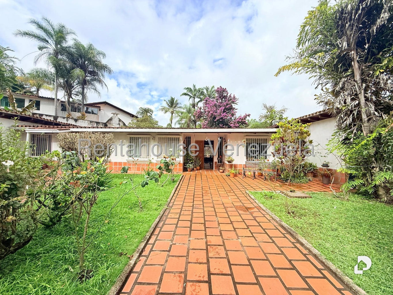 Casa en La Lagunita Country Club, Caracas