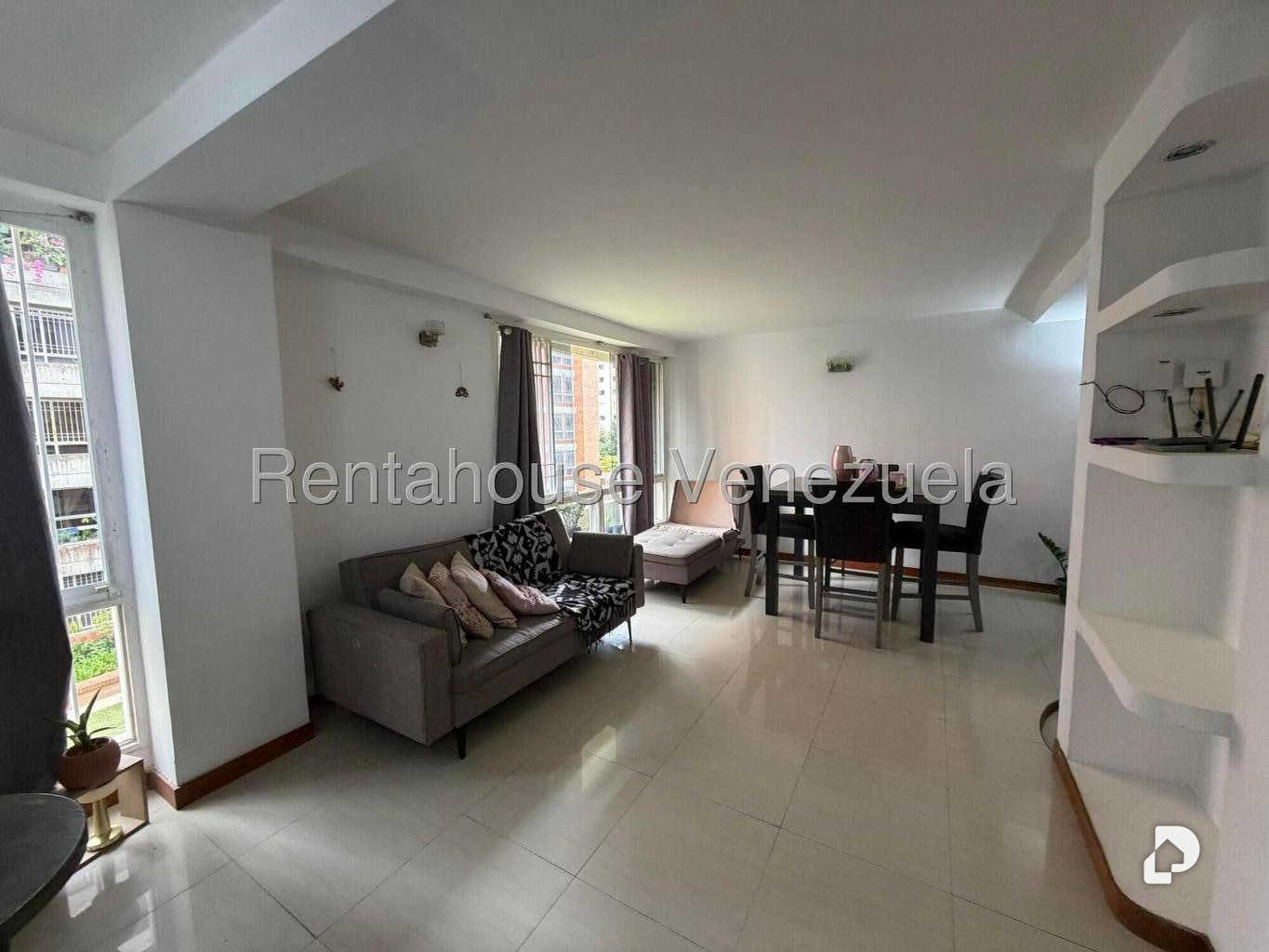 Apartamento en Miravila, Caracas – 2