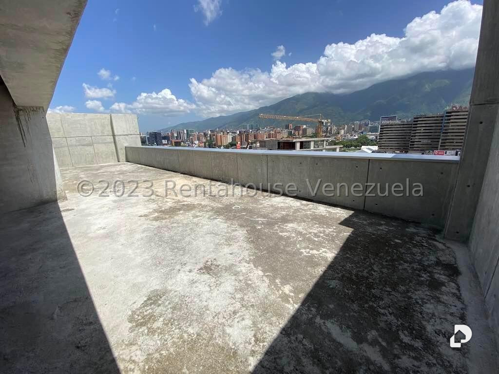 Oficina en Las Mercedes, Caracas – 17