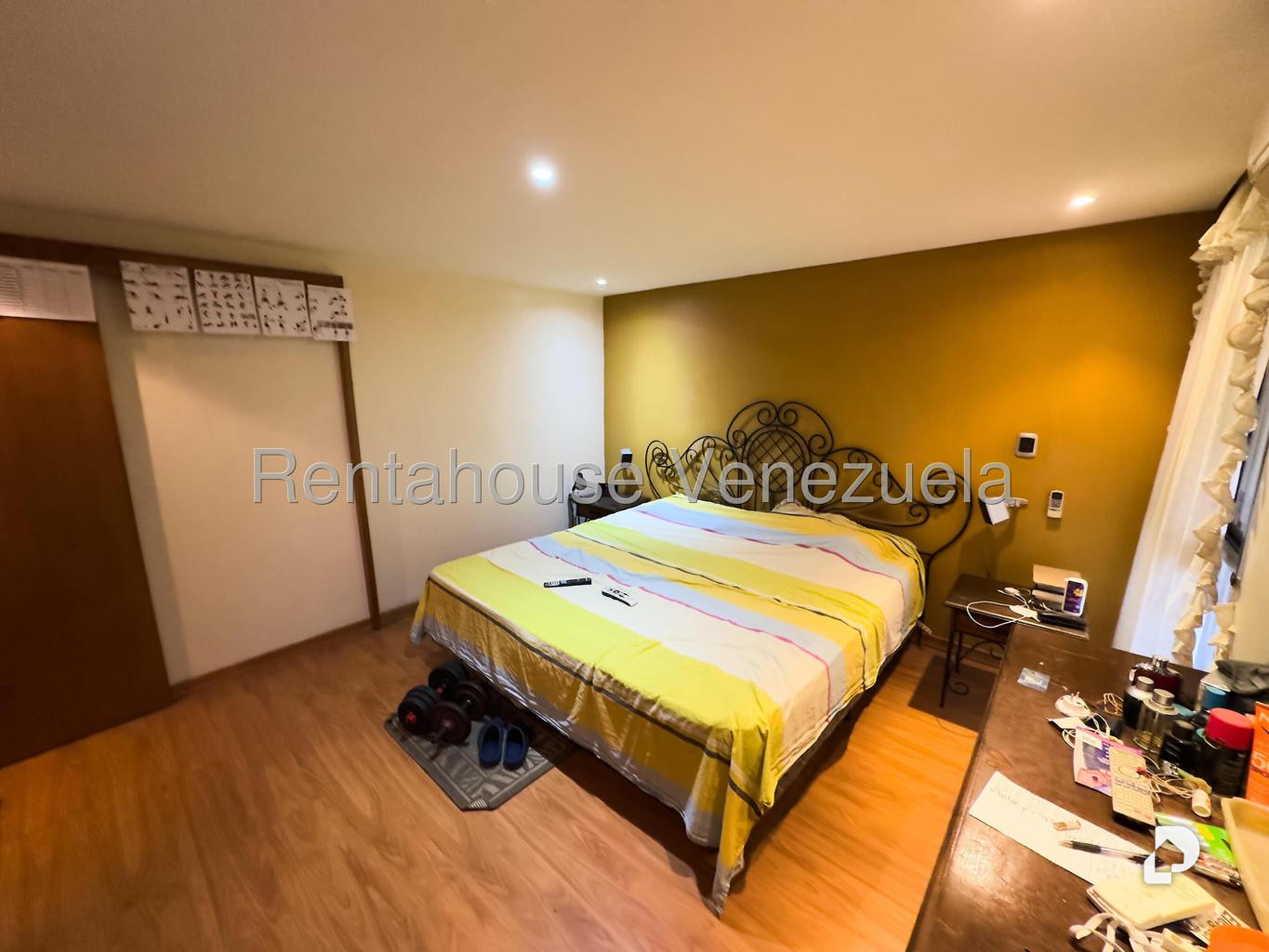 Casa en Santa Rosa de Lima, Caracas – 13