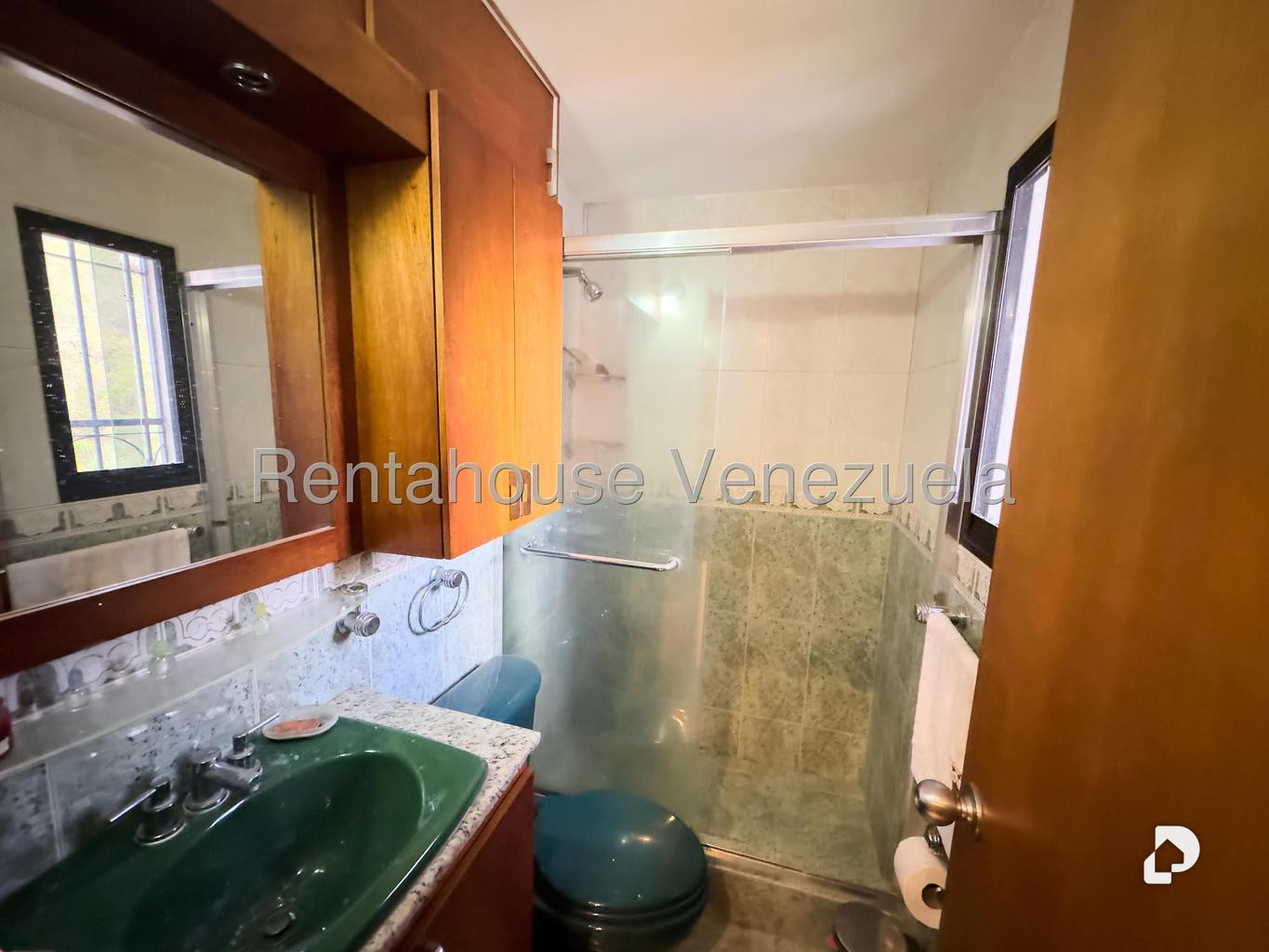 Casa en Santa Rosa de Lima, Caracas – 21