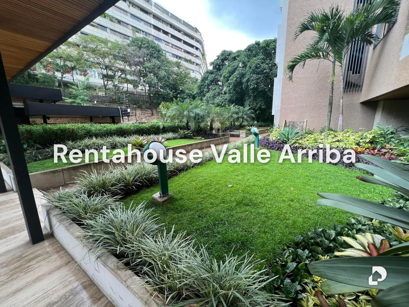 Apartamento en Las Mesetas de Santa Rosa de Lima, Caracas – 2