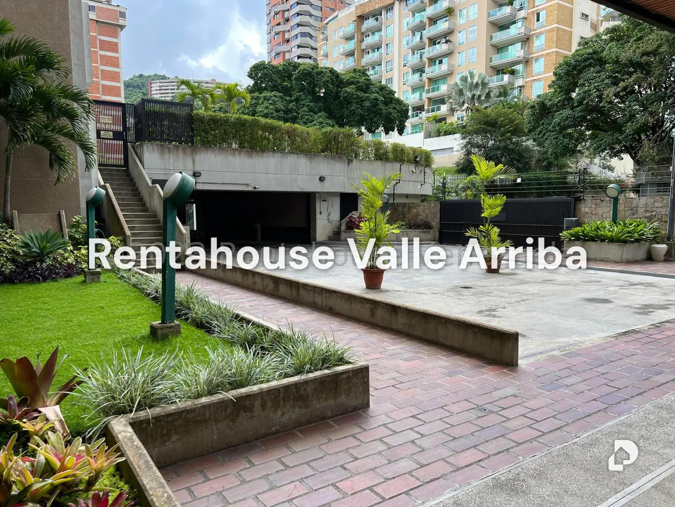 Apartamento en Las Mesetas de Santa Rosa de Lima, Caracas – 3