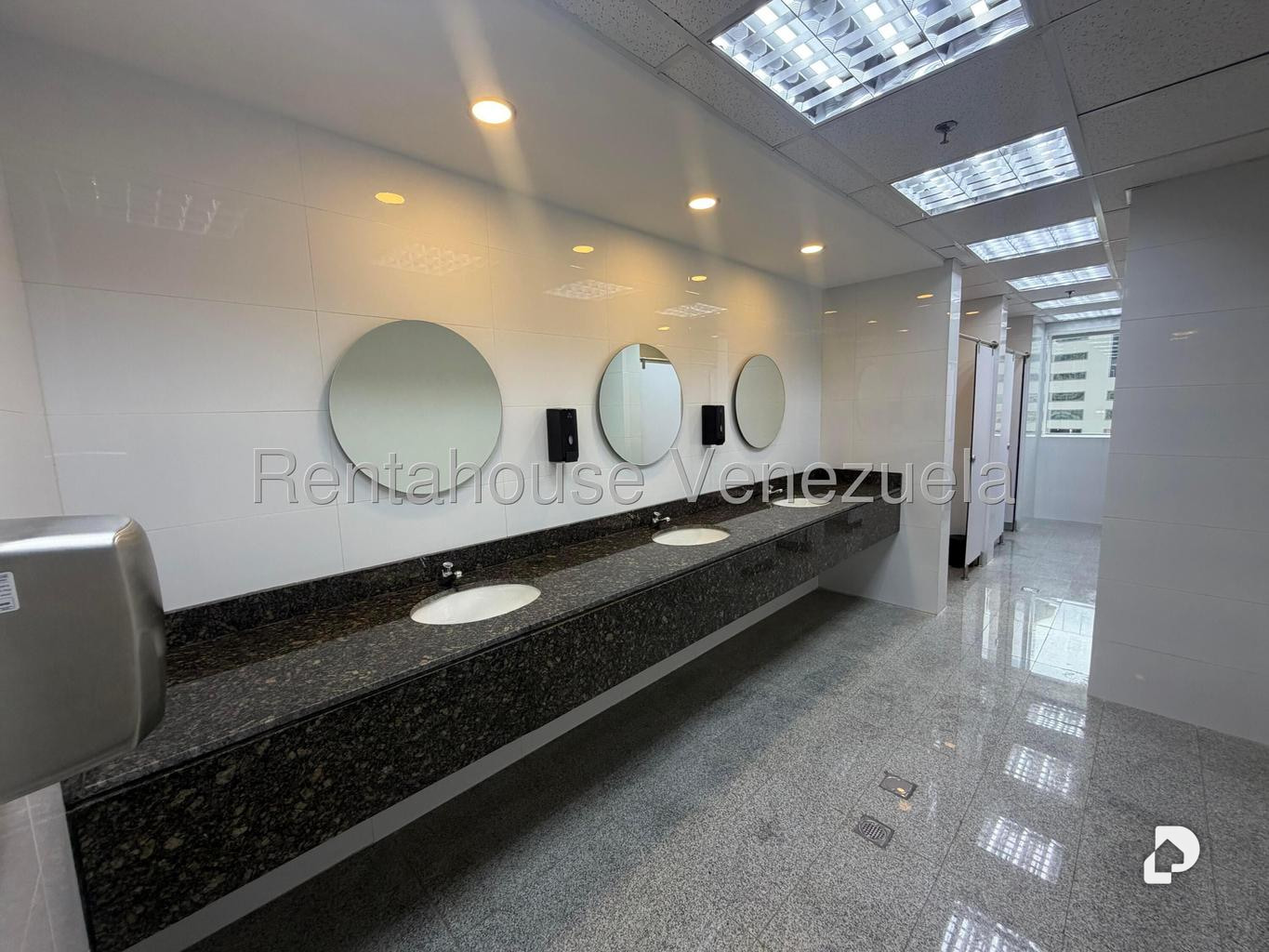 Oficina en Las Mercedes, Caracas – 10