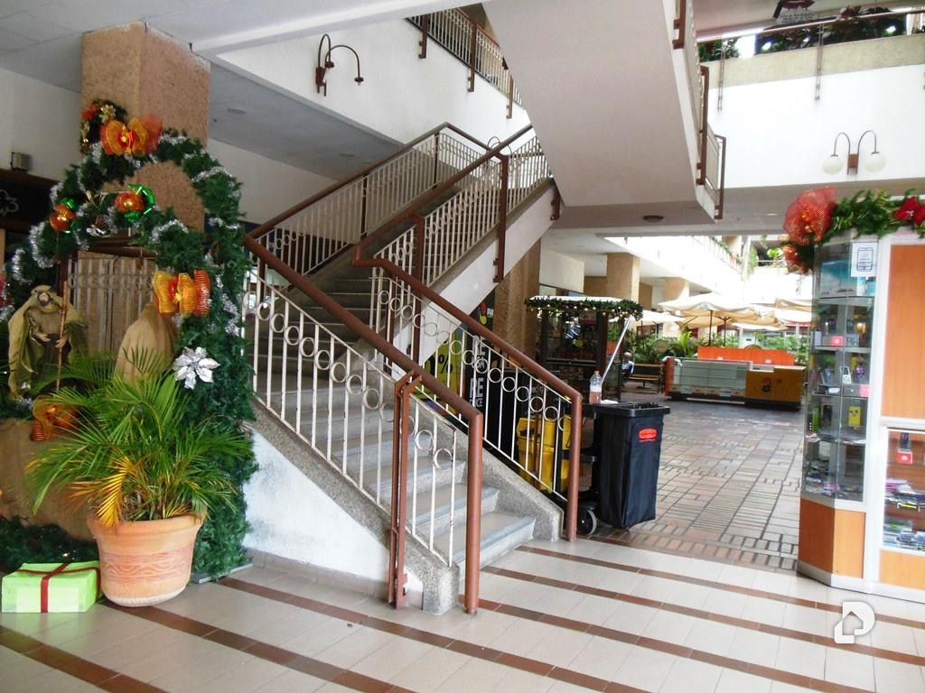 Local comercial en Prados del Este, Caracas