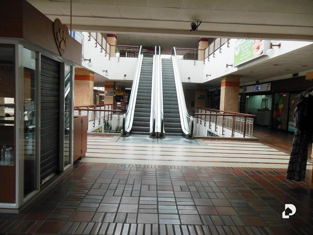 Local comercial en Prados del Este, Caracas