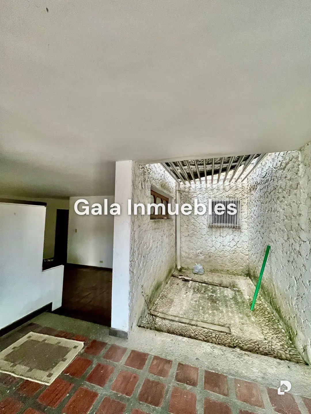 Casa en Valle Arriba, Caracas – 12