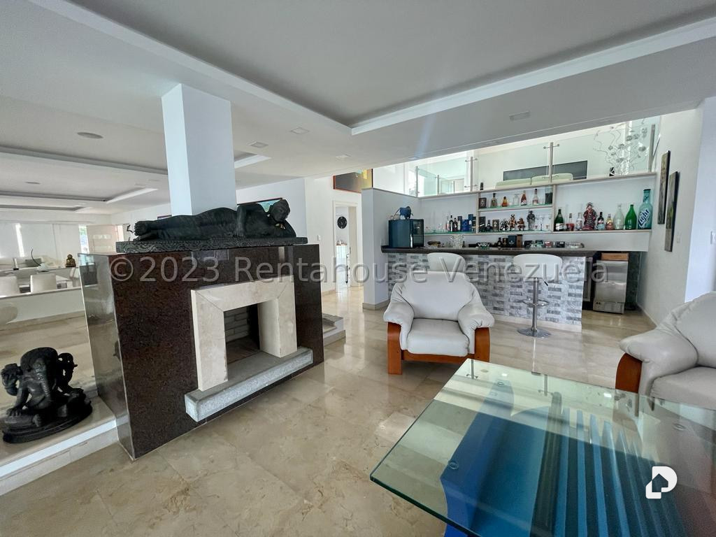 House in La Lagunita Country Club, Caracas – 17