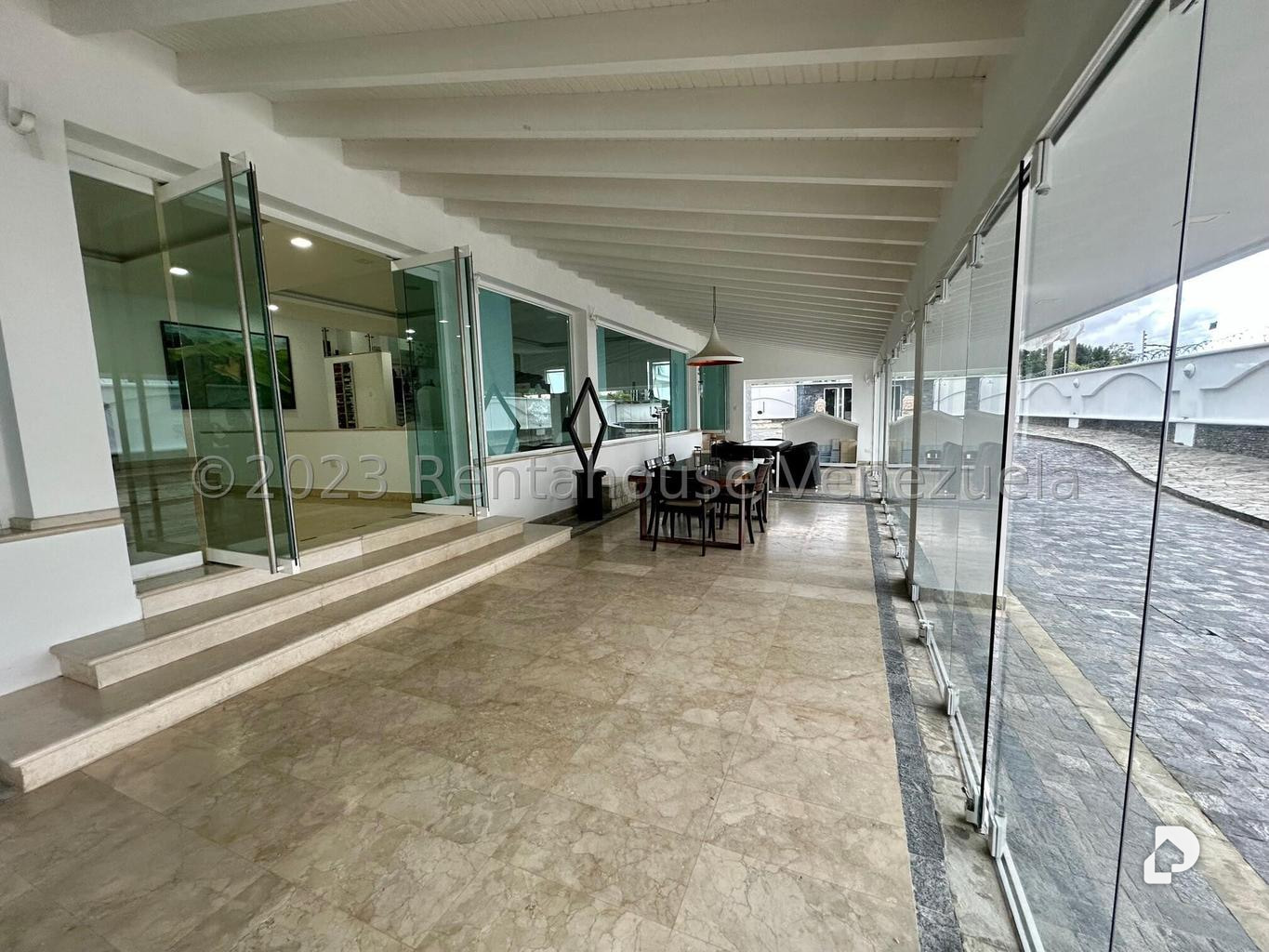 House in La Lagunita Country Club, Caracas – 12