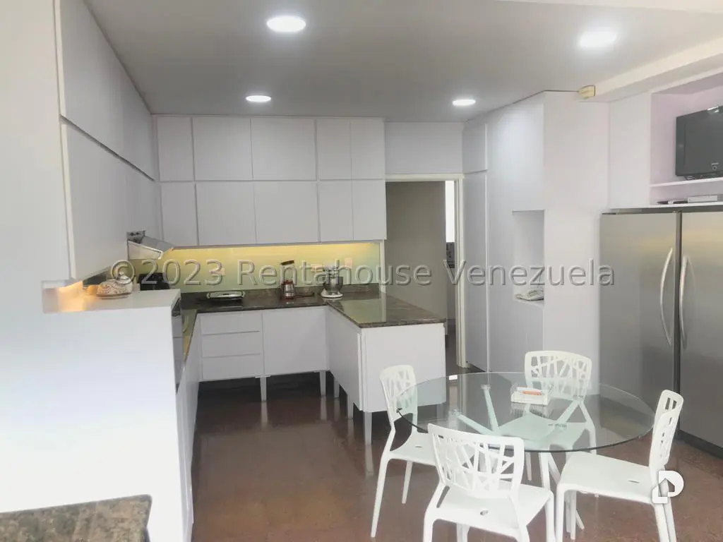 Apartamento en Altamira, Caracas – 3