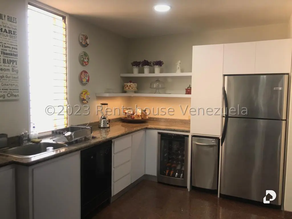 Apartamento en Altamira, Caracas – 2