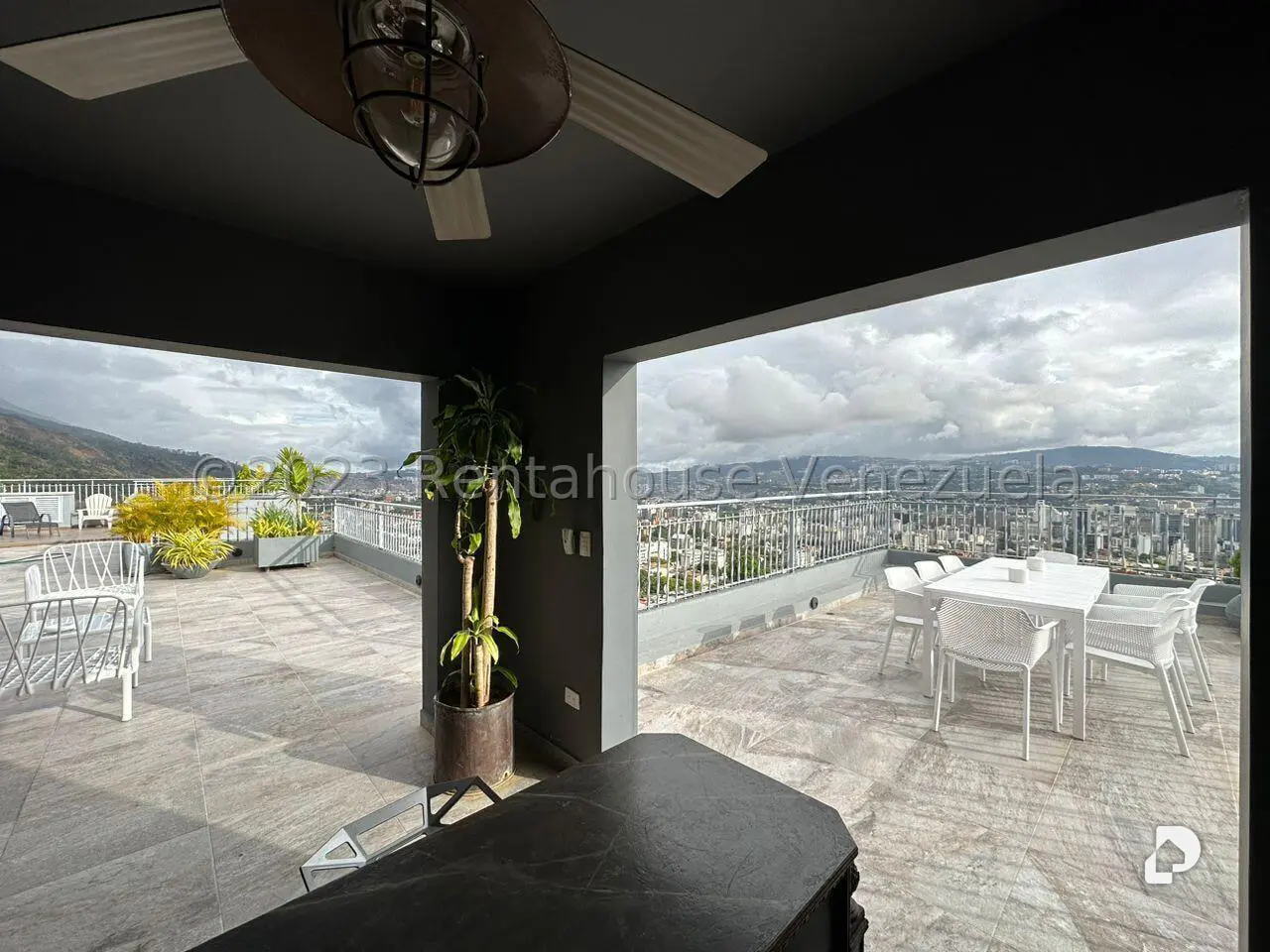 Apartamento en Altamira, Caracas – 16