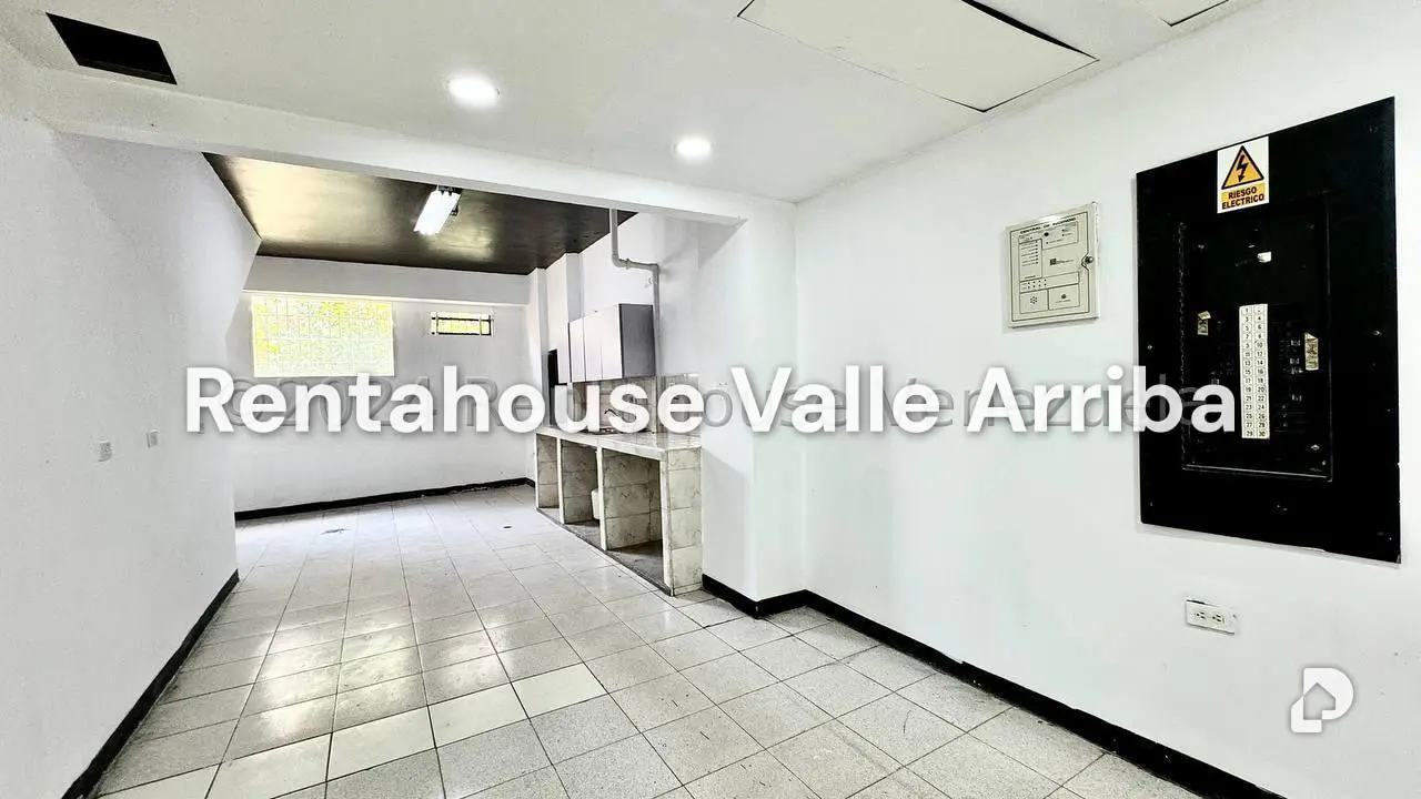 Local comercial en Bello Monte, Caracas – 13