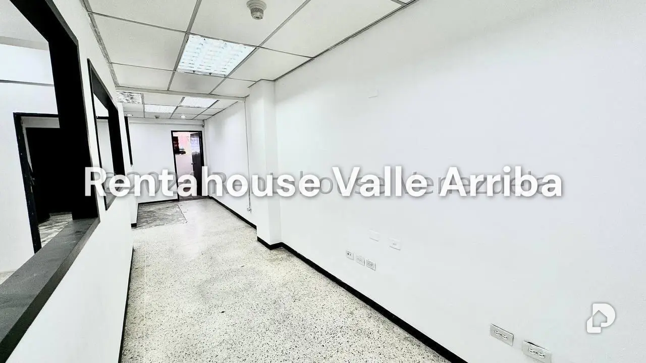 Local comercial en Bello Monte, Caracas – 30