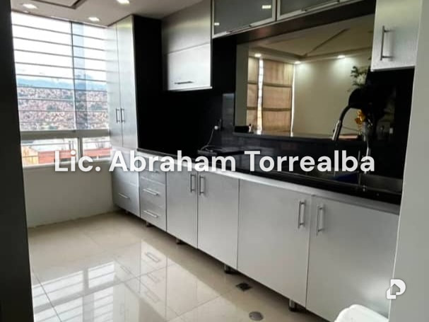 Apartamento en Urb El Encantado, Caracas – 12