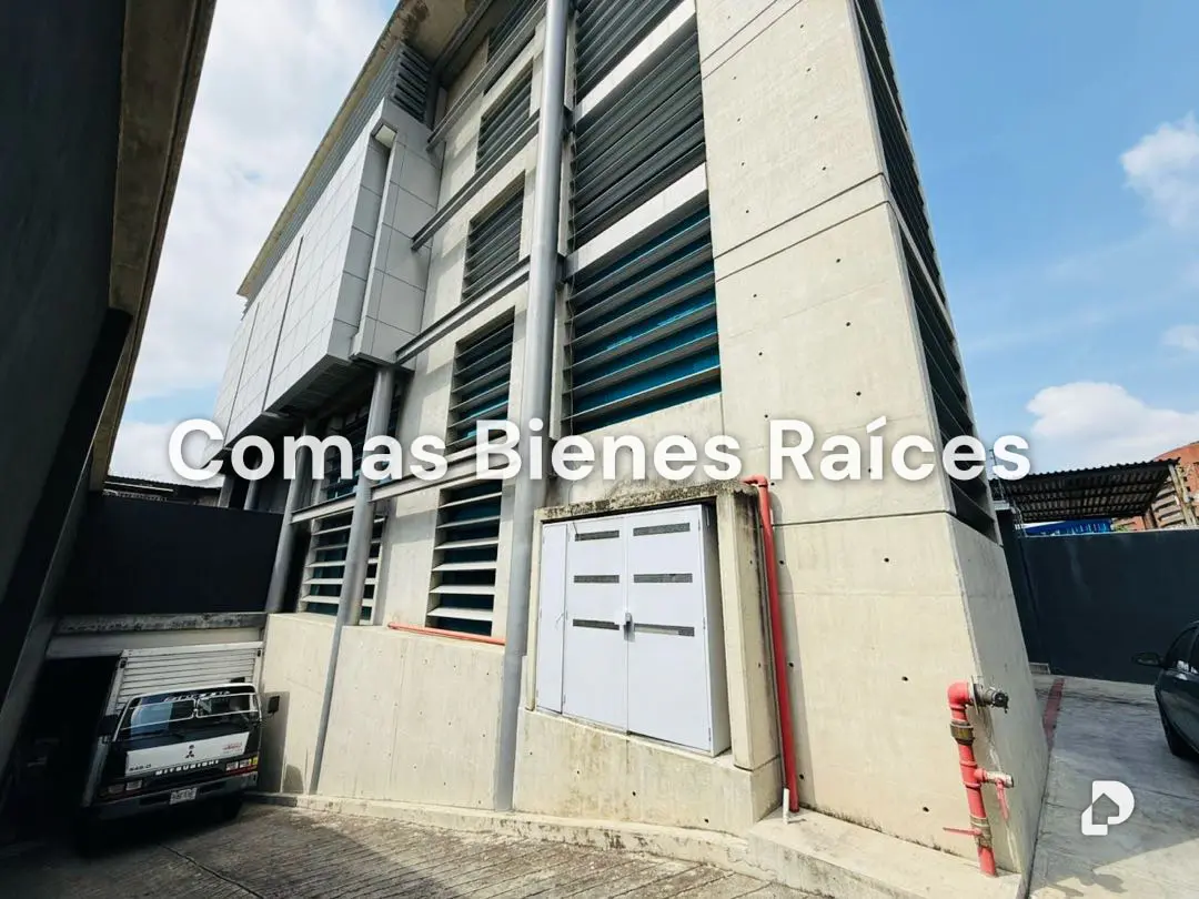 Building in La Castellana, Caracas – 16