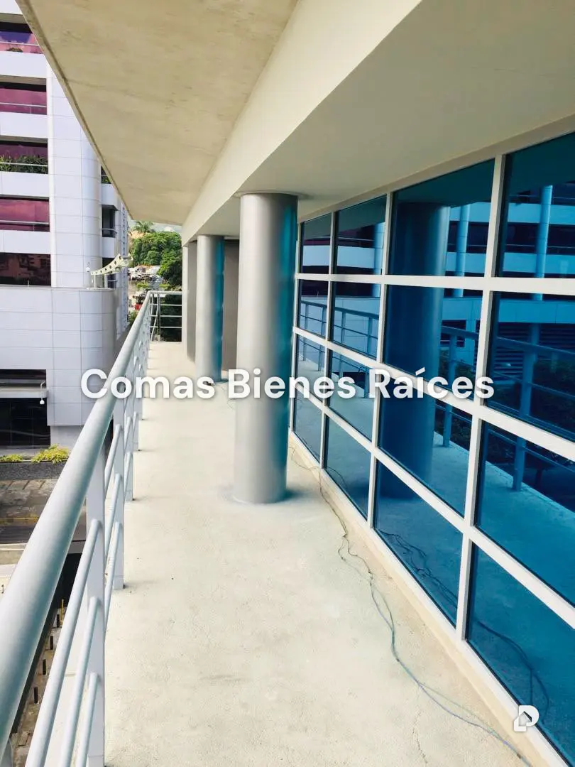 Building in La Castellana, Caracas – 2
