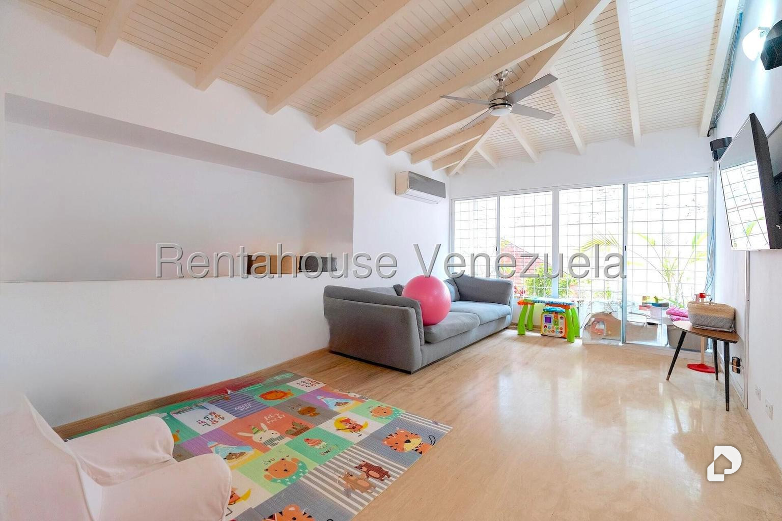 Casa en La Lagunita Country Club, Caracas – 16