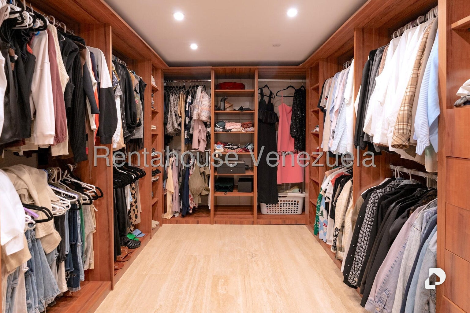 Casa en La Lagunita Country Club, Caracas – 30