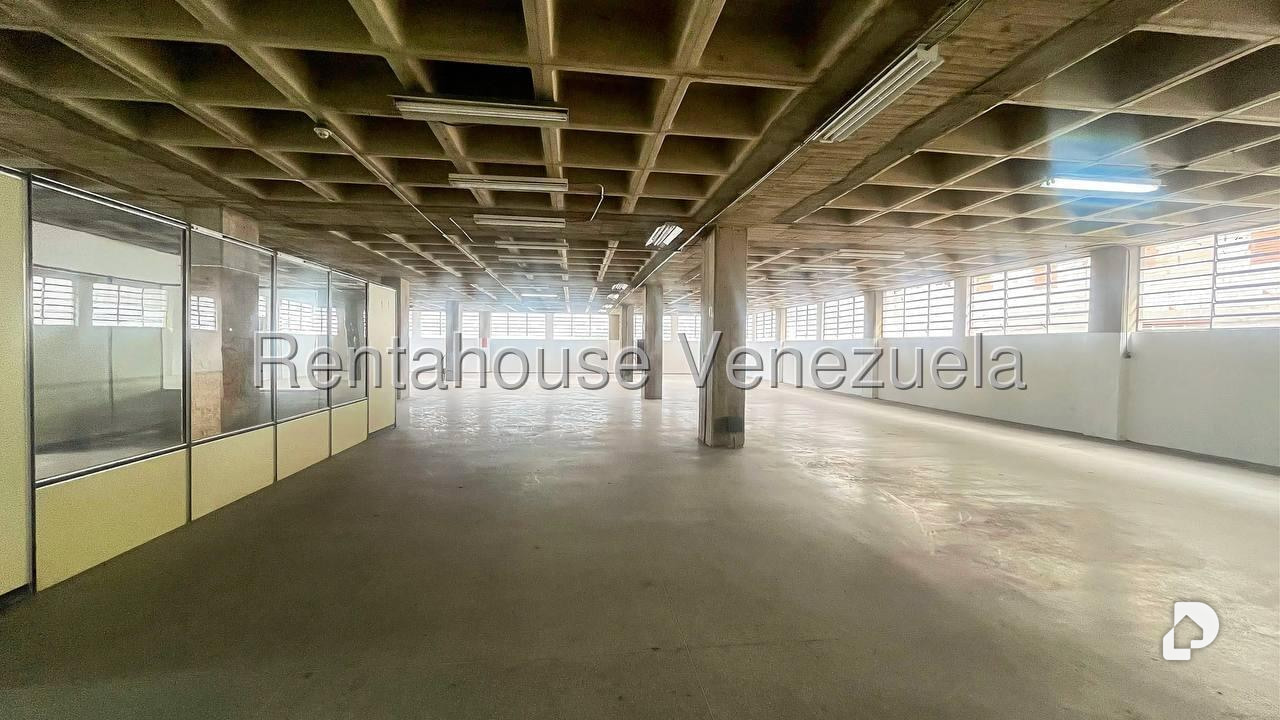 Edificio en Los Ruices Sur, Caracas
