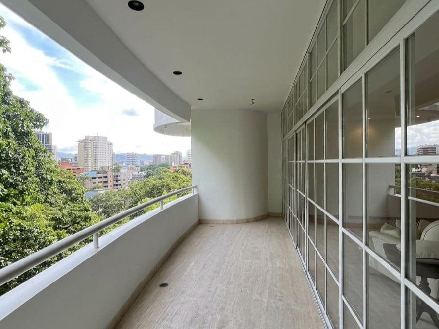Apartamento en Altamira, Caracas - 1