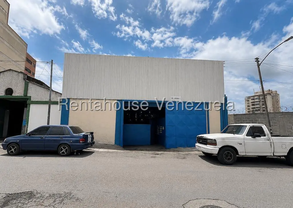 Warehouse in San Martín, Caracas - 1
