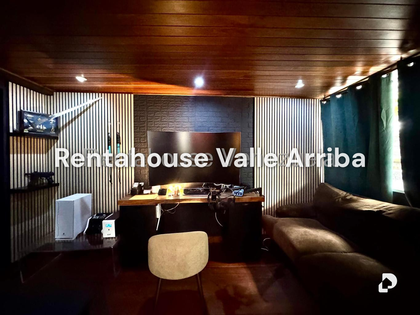 Casa en Alto Prado, Caracas – 21