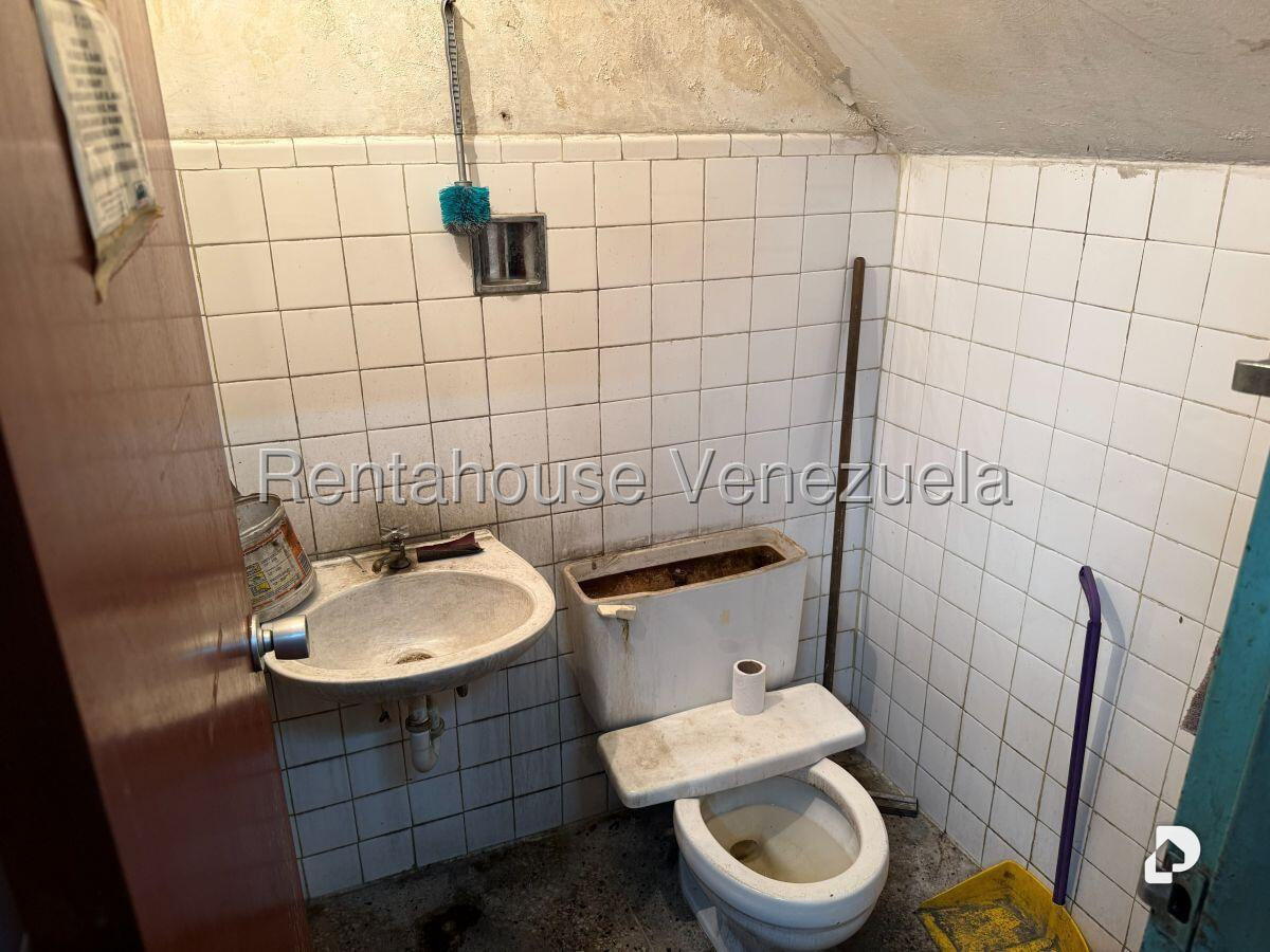 Local comercial en Catia, Caracas – 17