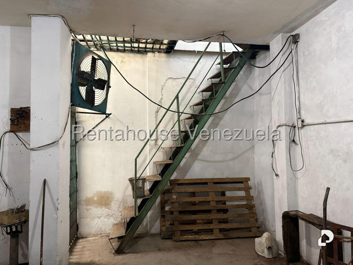 Local comercial en Catia, Caracas – 16