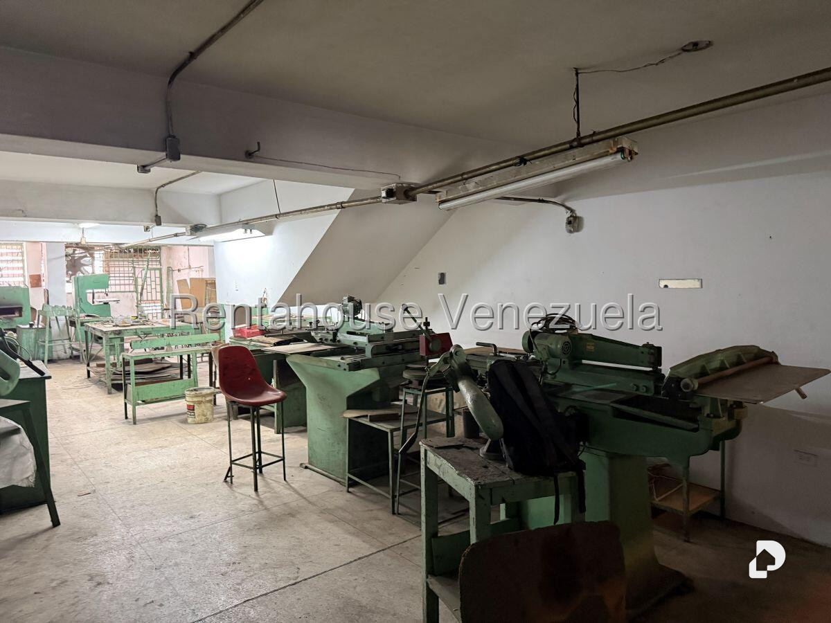 Local comercial en Catia, Caracas – 28
