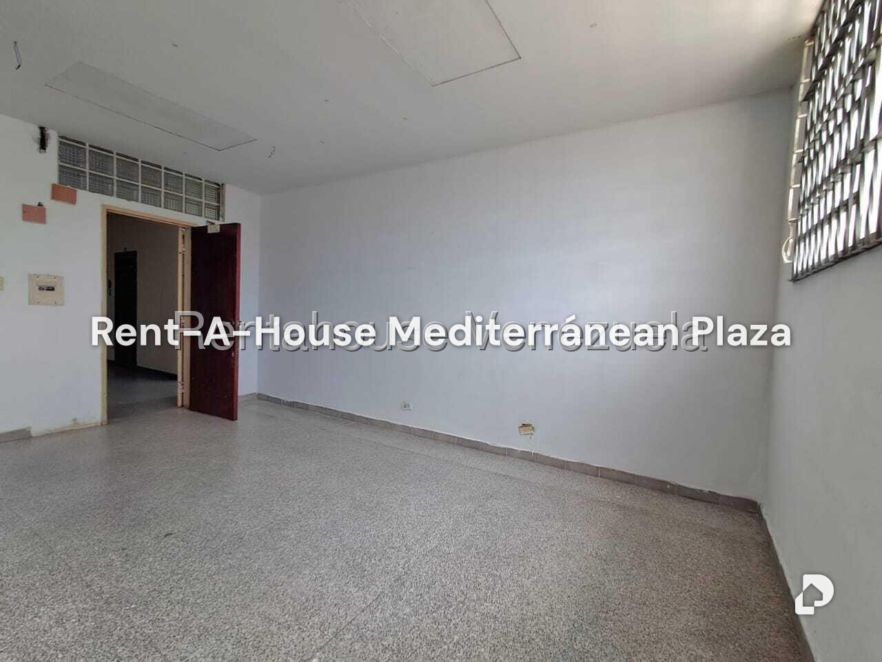 Commercial space in Parroquia San Blas, Valencia – 17