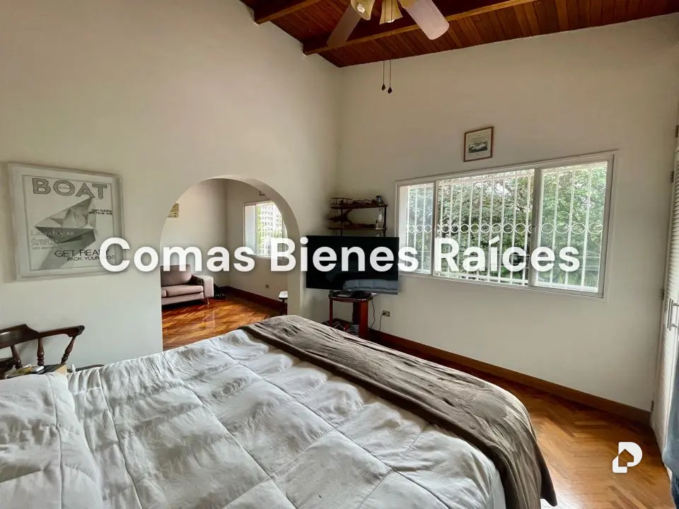 House in Los Palos Grandes, Caracas – 12