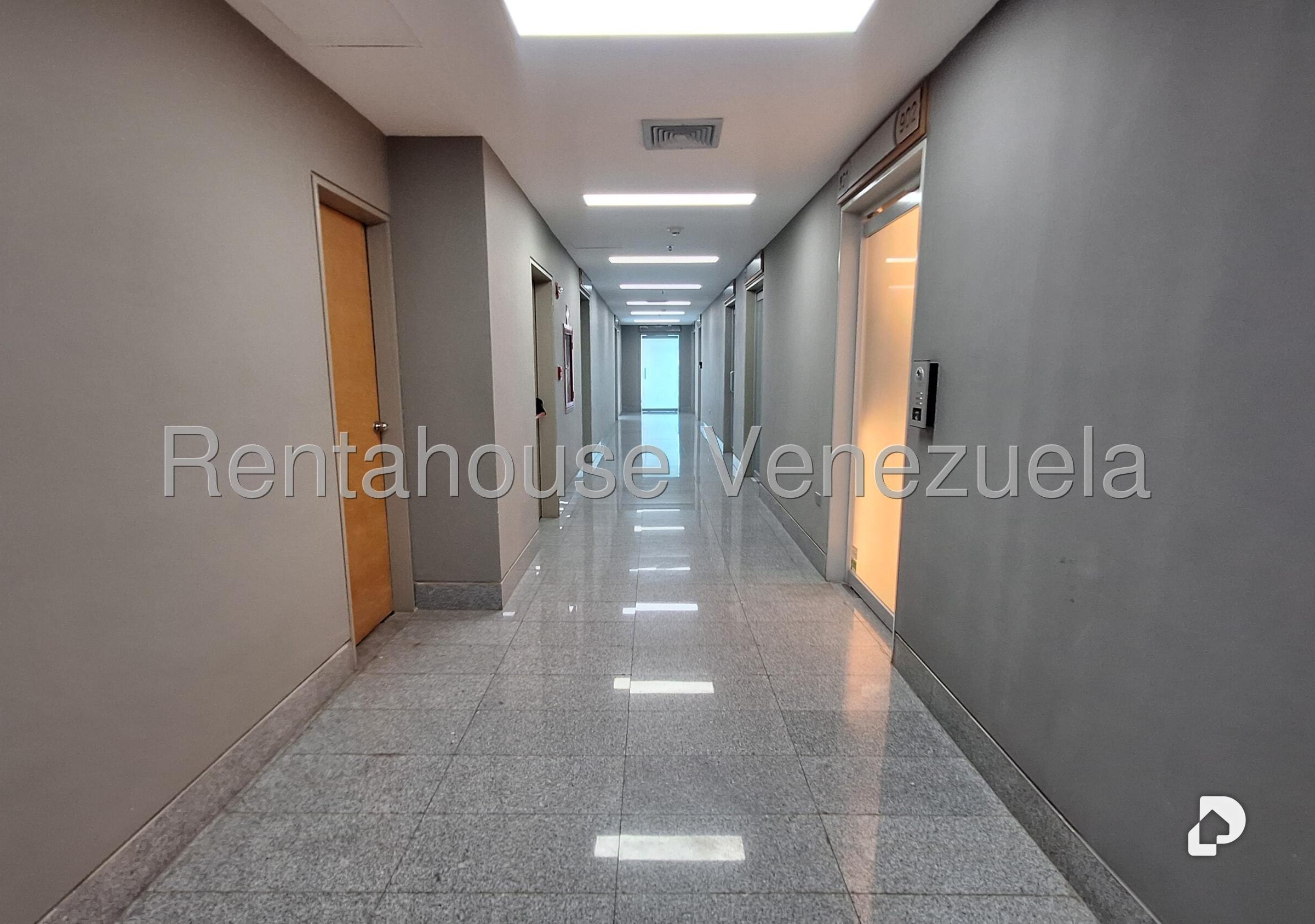 Local comercial en Las Mercedes, Caracas