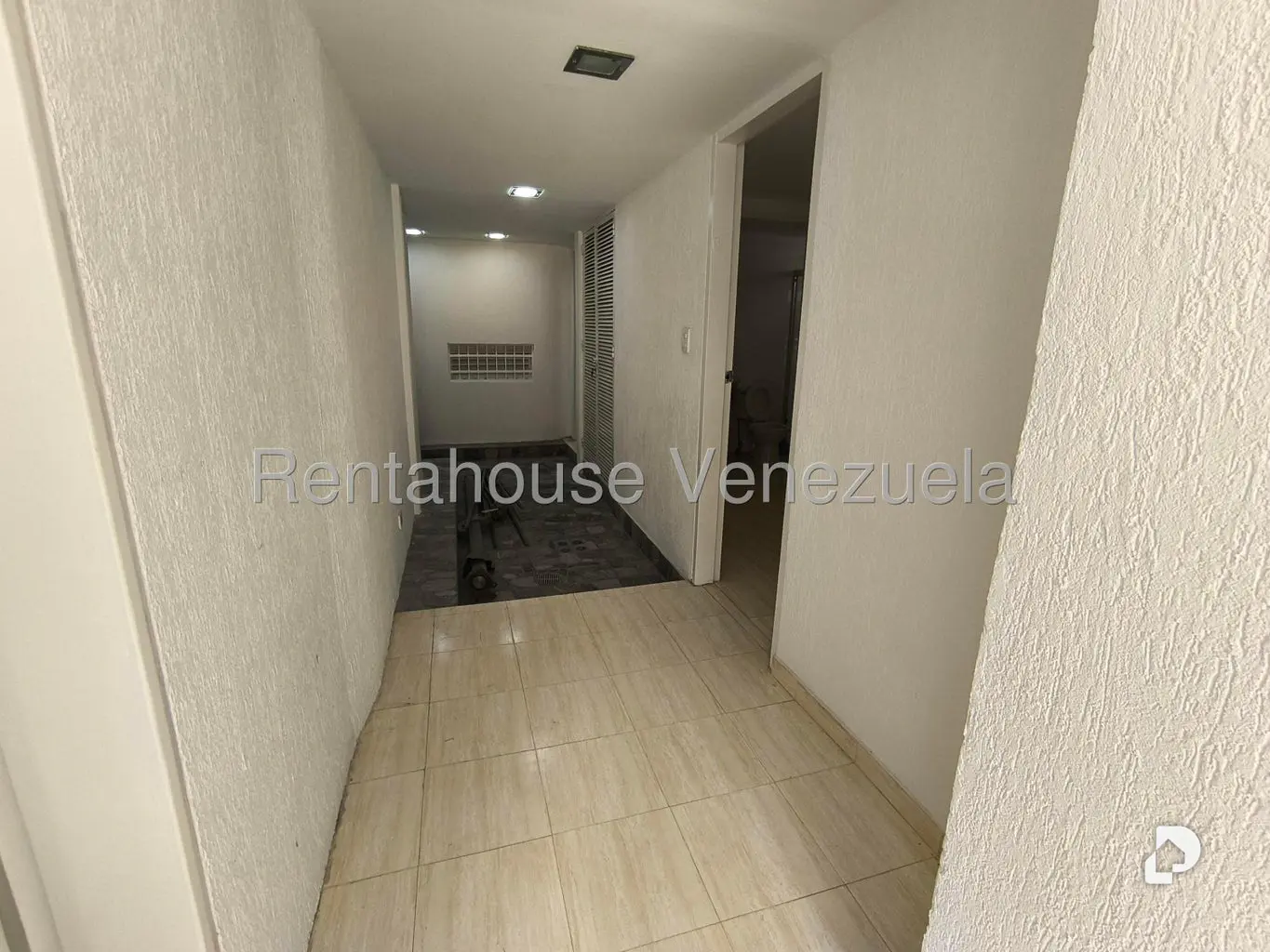 Apartamento en Lomas de La Lagunita, Caracas – 21