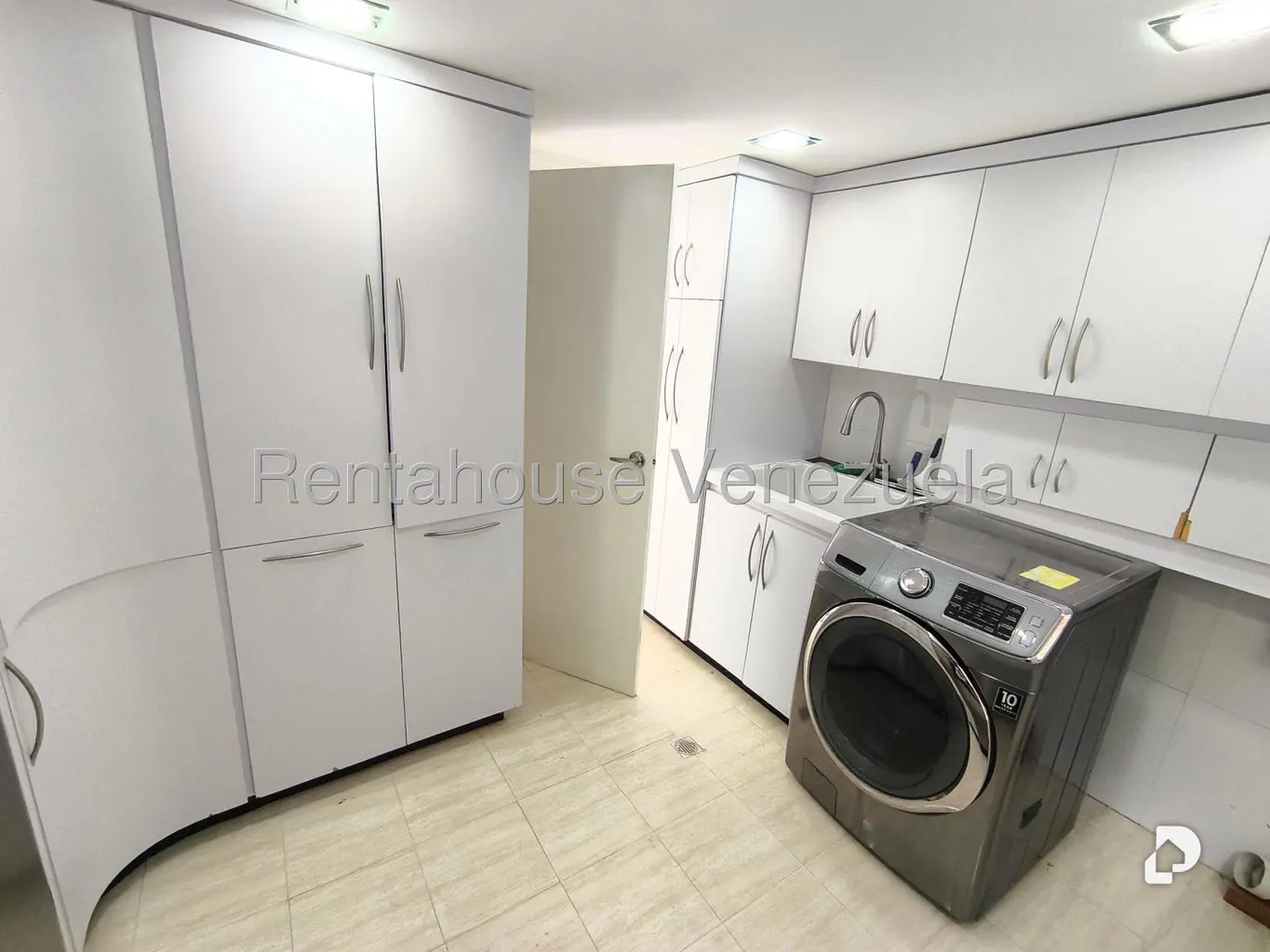 Apartamento en Lomas de La Lagunita, Caracas – 27