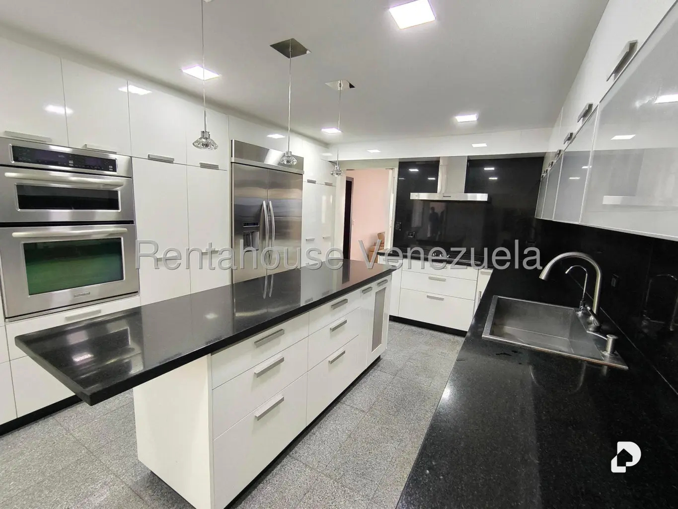 Apartamento en Lomas de La Lagunita, Caracas – 10