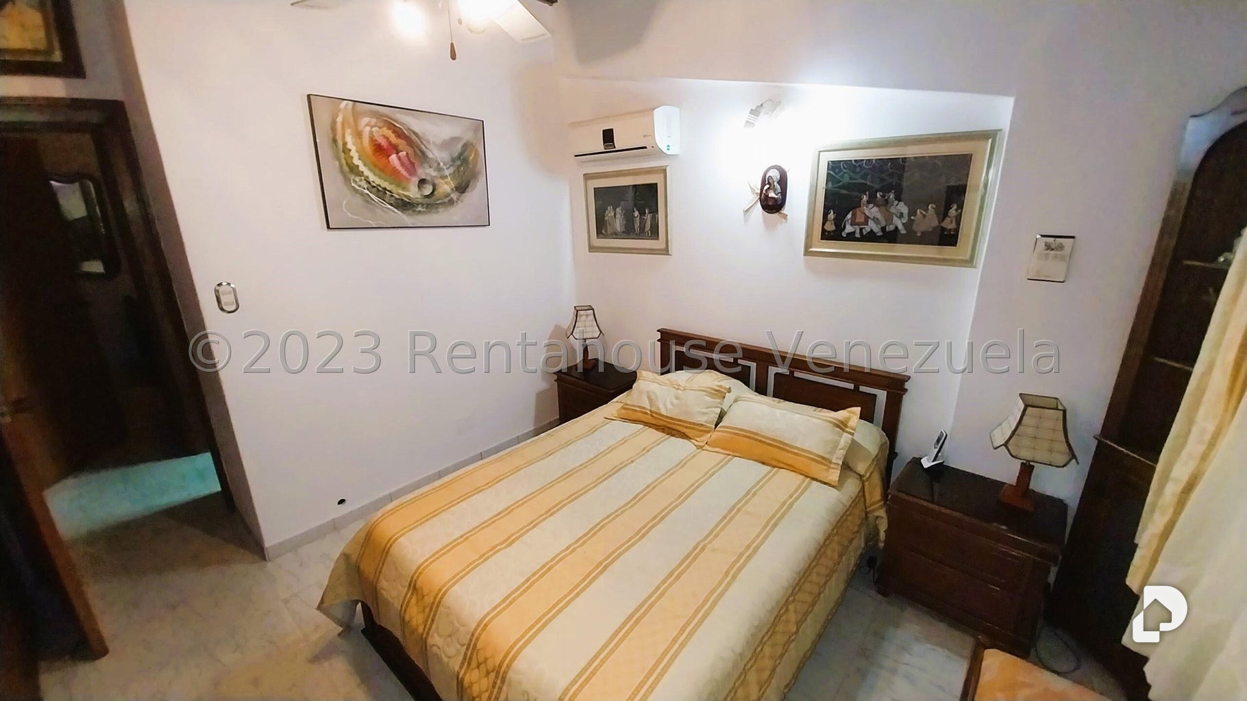 Casa en Alto Prado, Caracas – 24