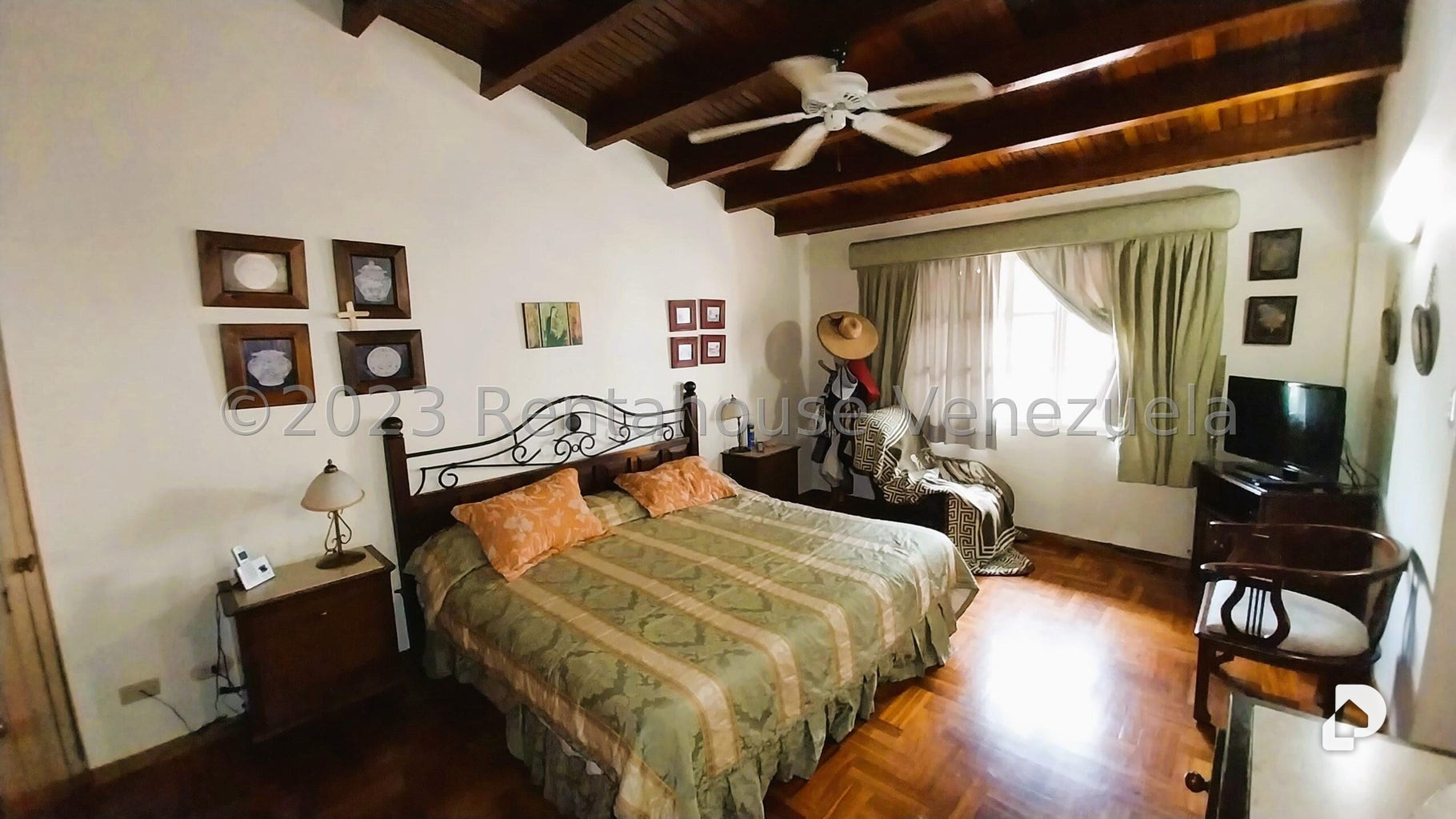 Casa en Alto Prado, Caracas – 13