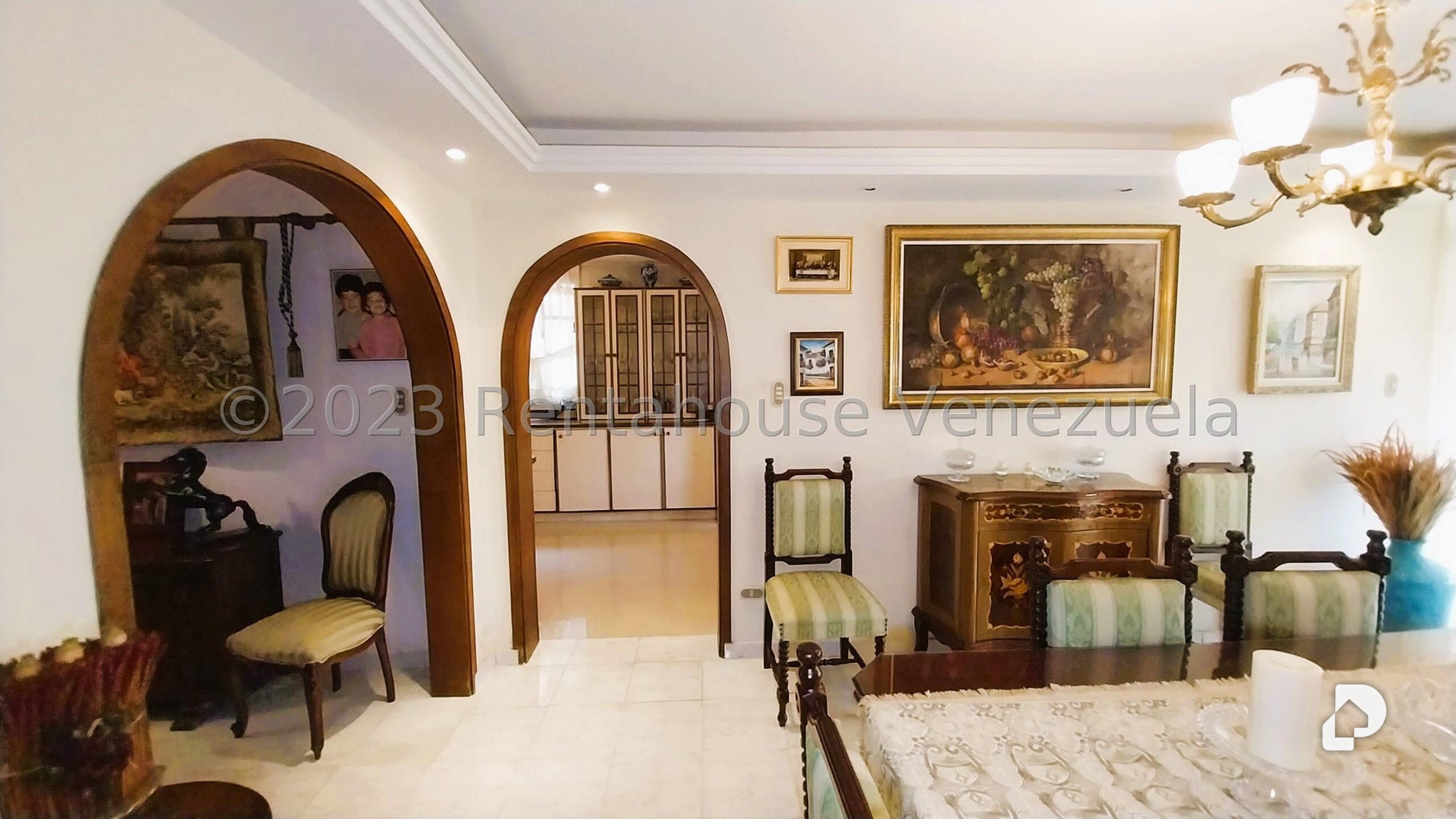 Casa en Alto Prado, Caracas – 30
