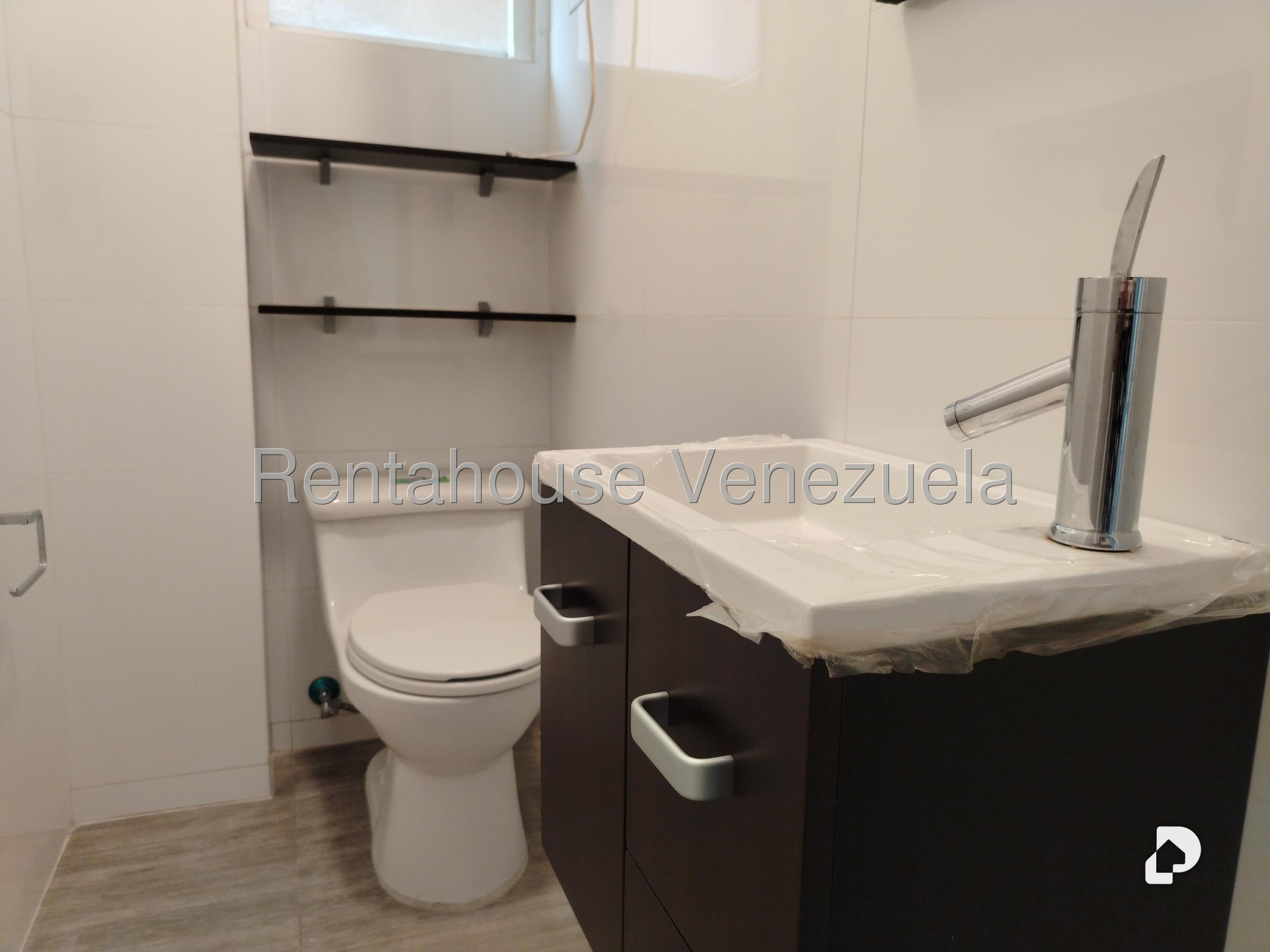 Oficina en Altamira, Caracas – 15