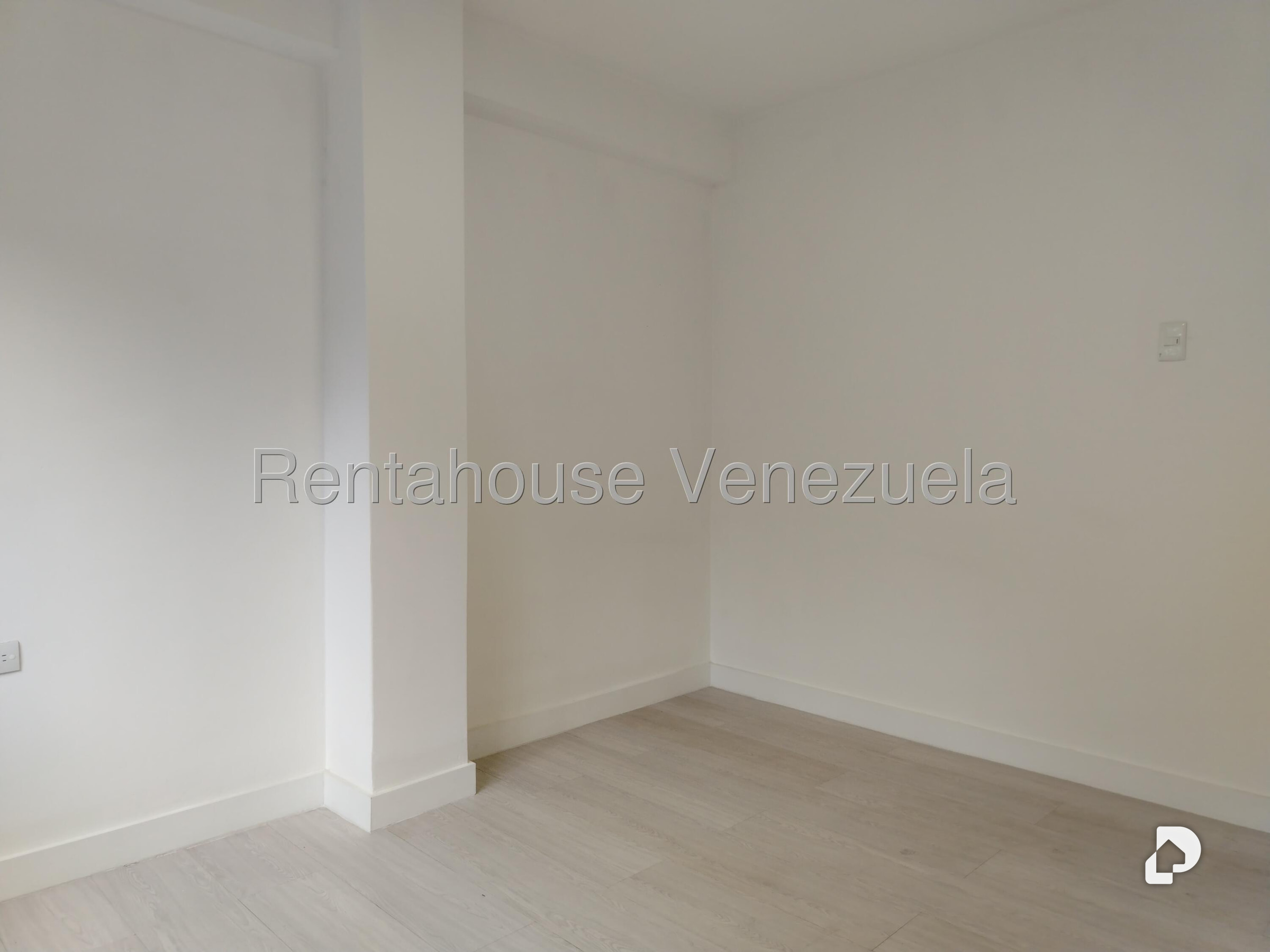 Oficina en Altamira, Caracas – 10