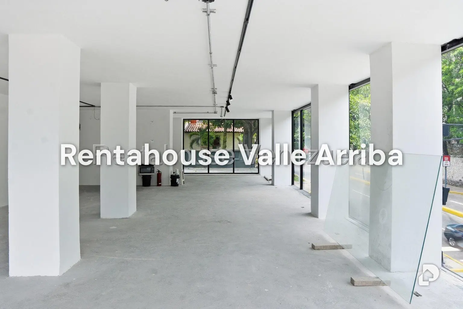 Local comercial en Chuao, Caracas – 16