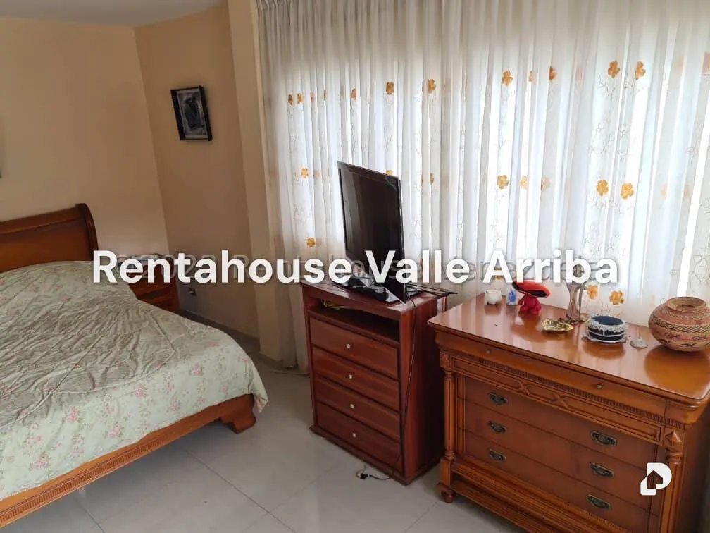 Casa en Colinas de Bello Monte, Caracas – 24