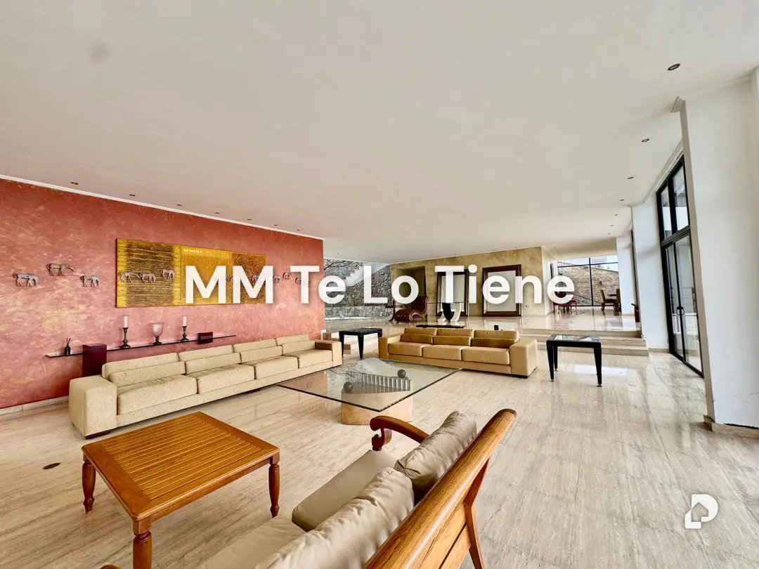 House in La Lagunita, Caracas – 13
