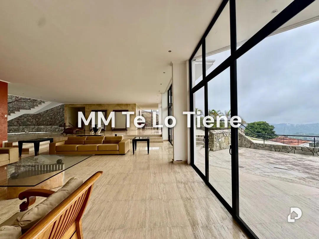 House in La Lagunita, Caracas – 12