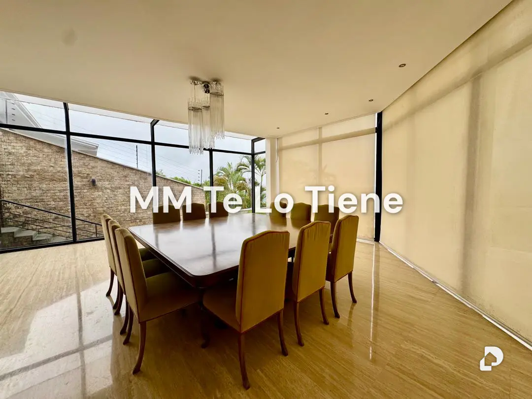 House in La Lagunita, Caracas – 18