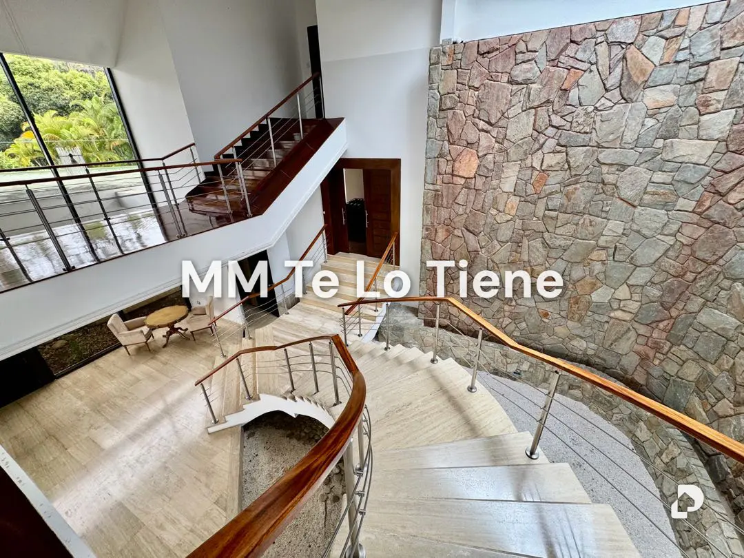 House in La Lagunita, Caracas – 6