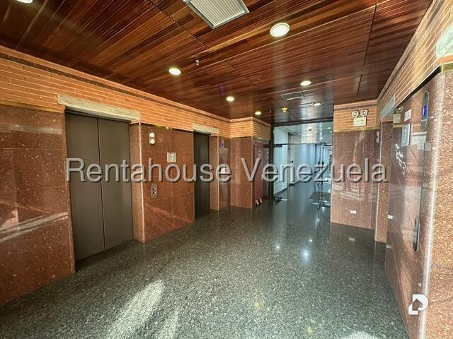 Oficina en La Castellana, Caracas – 4