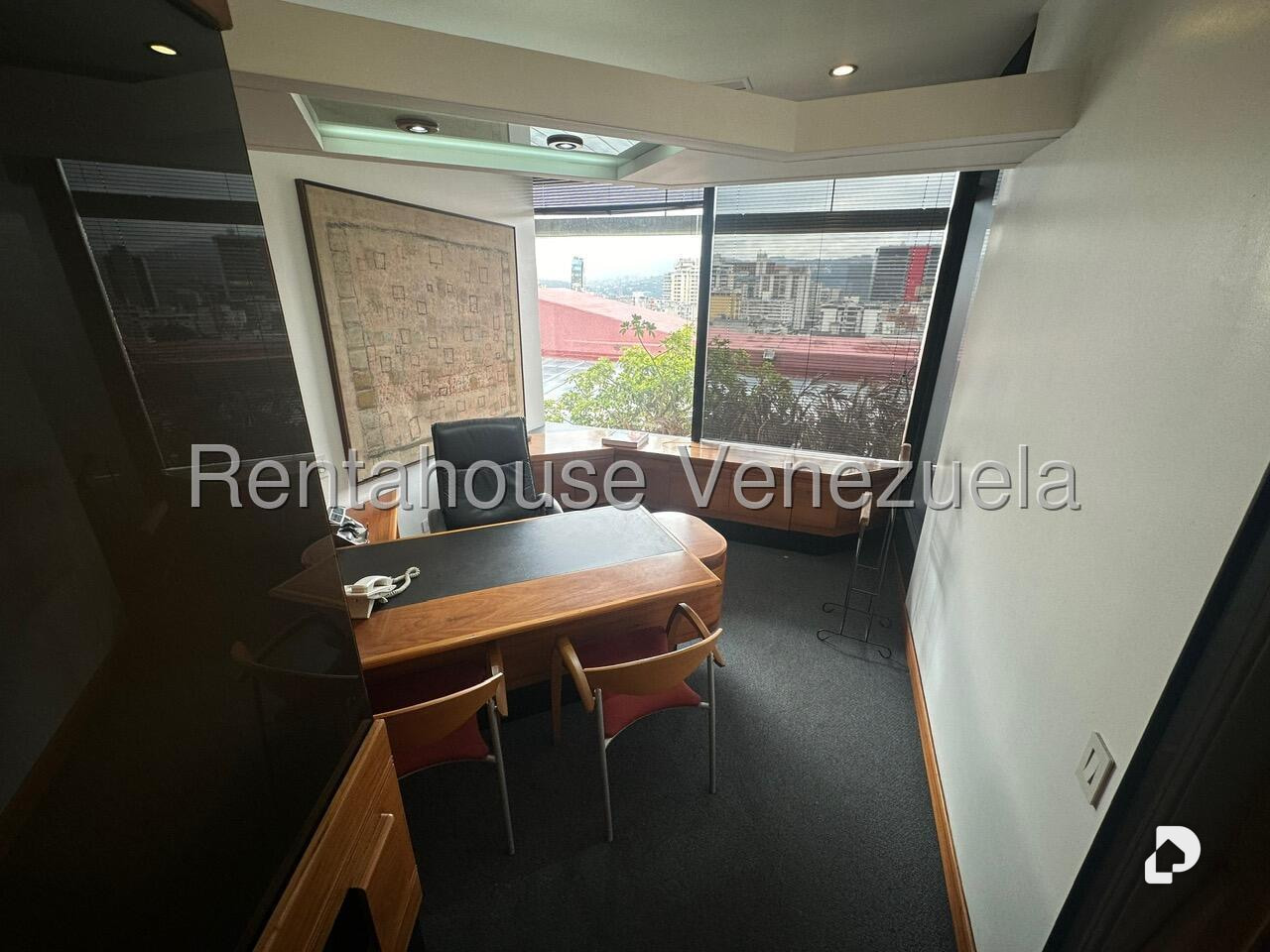 Oficina en La Castellana, Caracas – 11