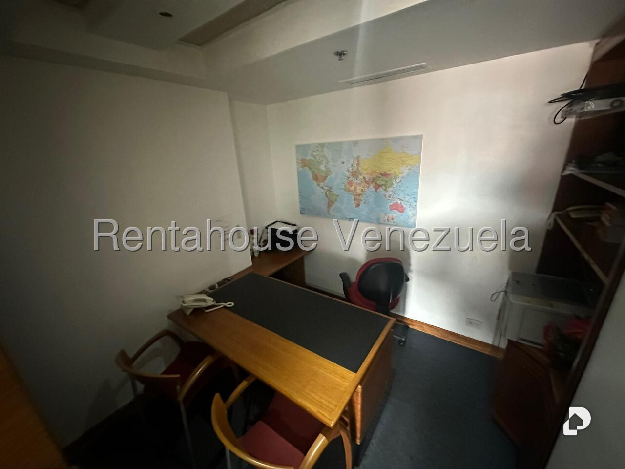 Oficina en La Castellana, Caracas – 9
